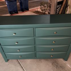 Dresser (Custom Green And New Parts)