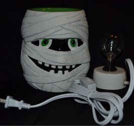 Scentsy UNDER WRAPS Halloween Mummy Full Size Wax Warmer