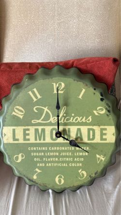 Round Decorative Metal Wall Clock Retro (Bottle Cap)