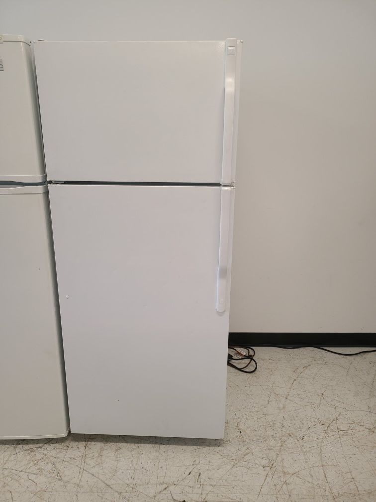 Ge top freezer refrigerator used good condition with 90 days warranty