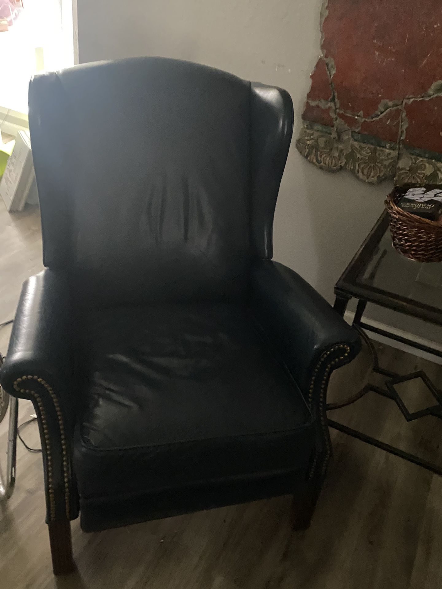 Leather Recliner Blue Nice!!!! No Rips Clean 