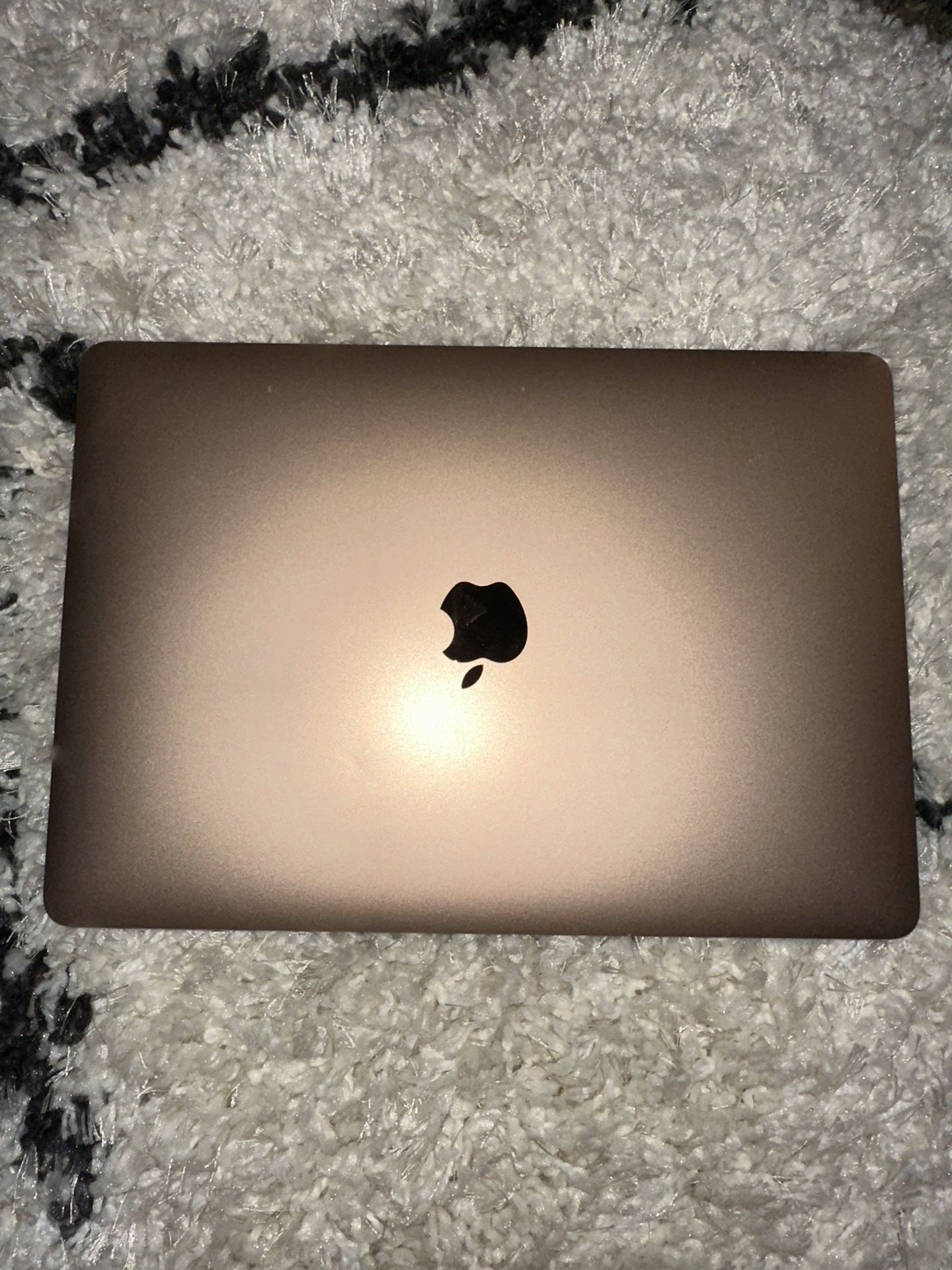 MacBook Air 13.3” Laptop Gold 8GB Memory 256gb SSD