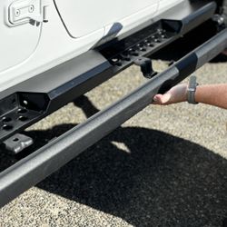 Jeep JL 4-door Running Board (Rubicon Stock Board)