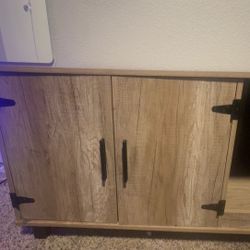 Cat Litter Box/ Furniture 