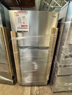 Frigidaire FRTE1814AW Refrigerator