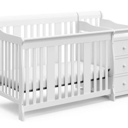 5-in-1 Convertible Baby Crib And Changer 