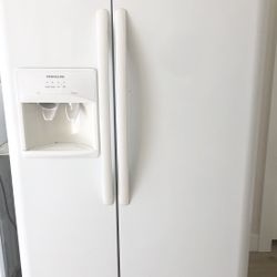 Frigidaire Side By Side Refrigerator