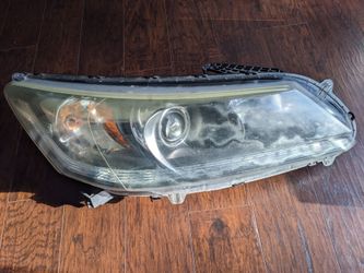 2013-2015 Honda Accord OEM Headlight Assembly (Passenger Side)