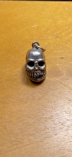 Vintage Sterling Skull Pendant 