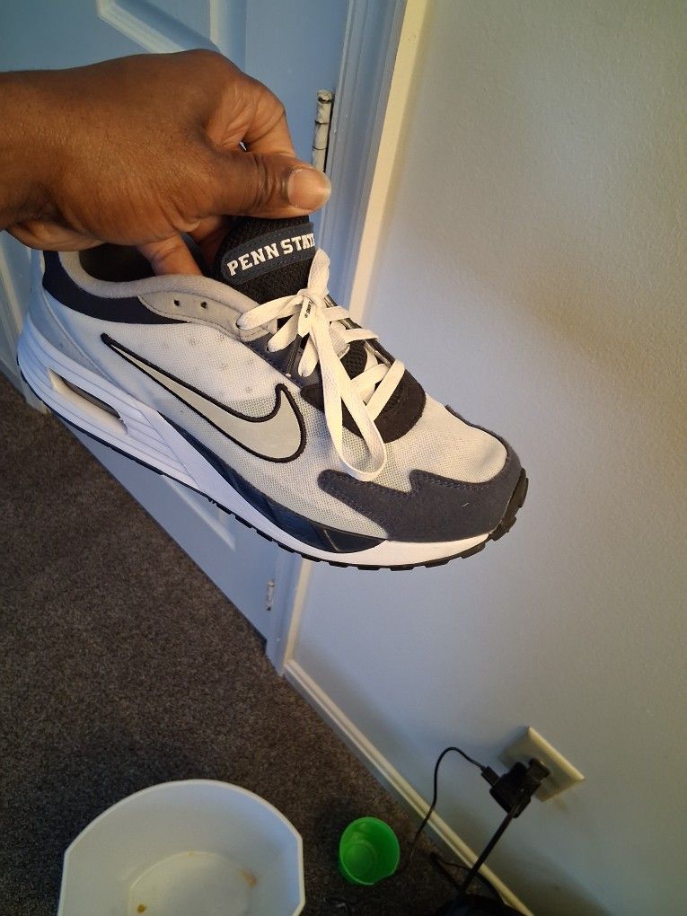 Nike Penn State Navy Blue ,White,Black,Silver Size 9M 