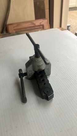 Ridged flaring tool