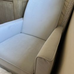 Rocking nursery chair