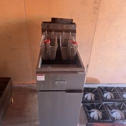 Commercial Fryer With 2 Baskets
