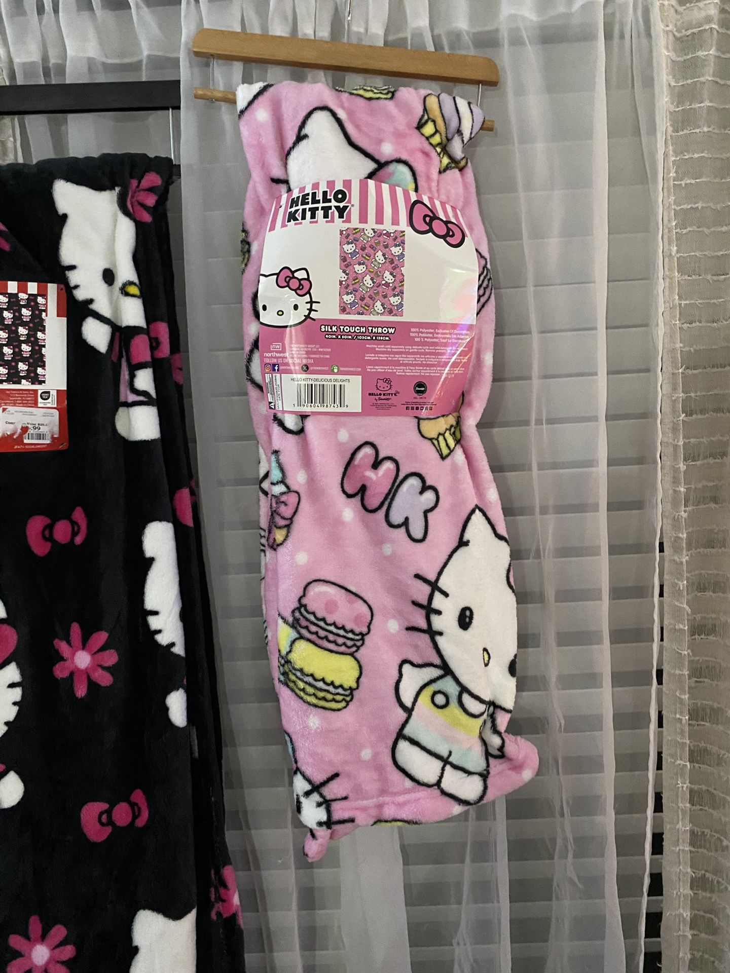 Hello Kitty Blanket