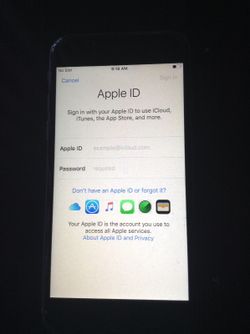 iPhone 6s 16gb unlocked In good condition comes with case and charger cable