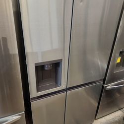 LG 27cu.ft Side-By-Side Refrigerator