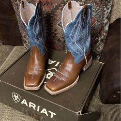Women Ariat Boots , Brown 
