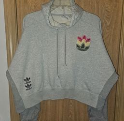 Nwot crop adidas hoodie