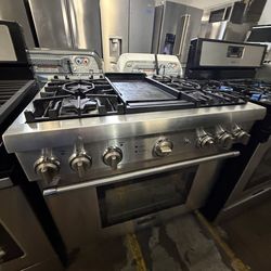 36” THERMADOR GAS RANGE STAINLESS STEEL