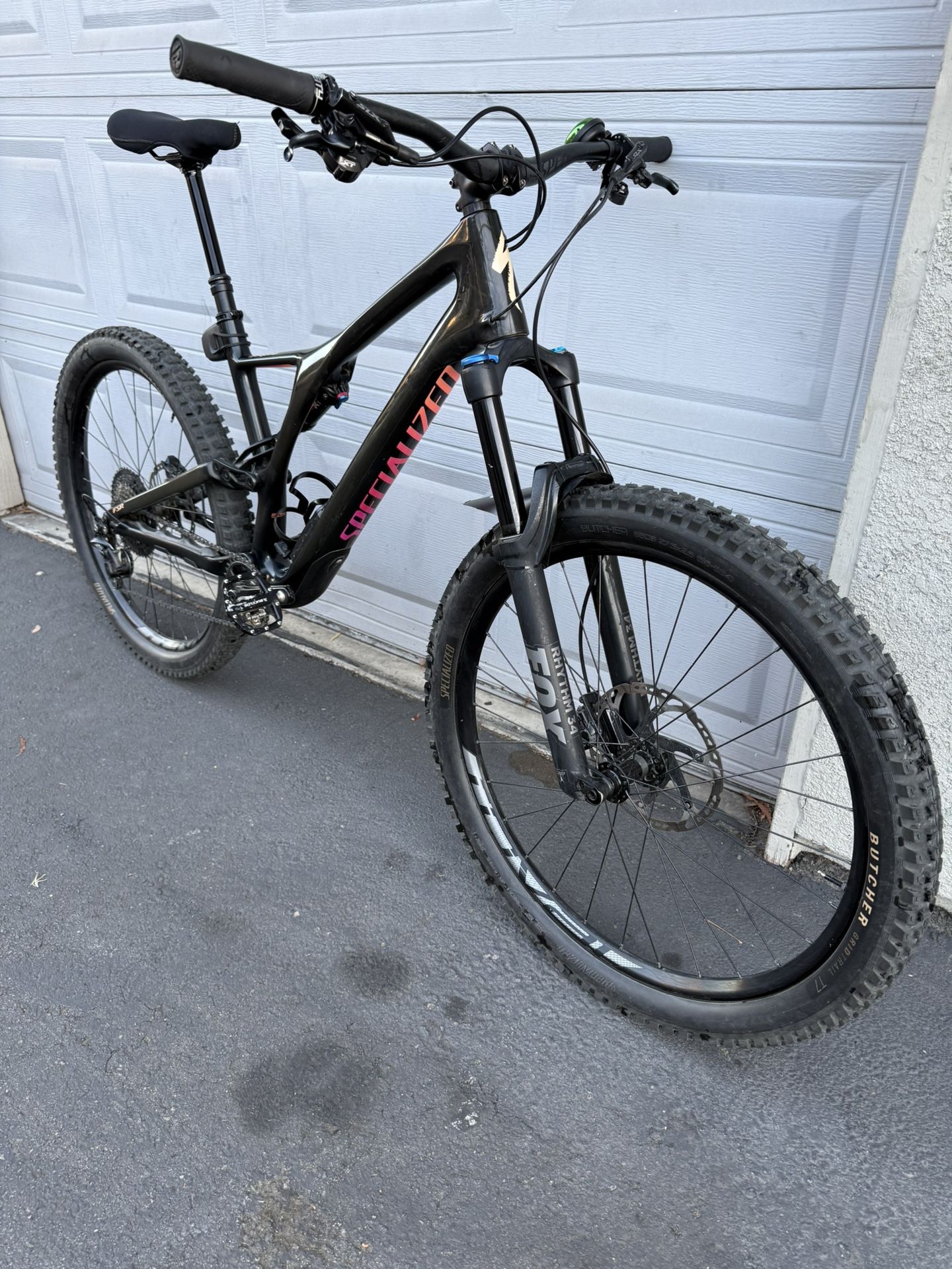Specialized Stumjumper Carbon Fiber Frame Medium And Wheel’s 27.5