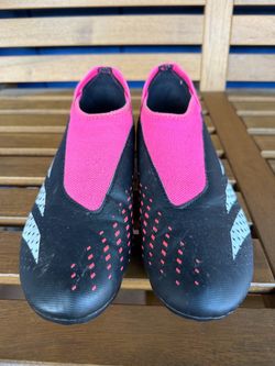 Adidas Predator Laceless Soccer Cleats