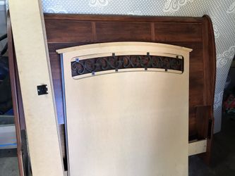 Complete queen size bedroom set