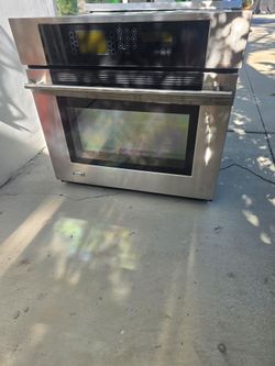 GE Monogram single oven