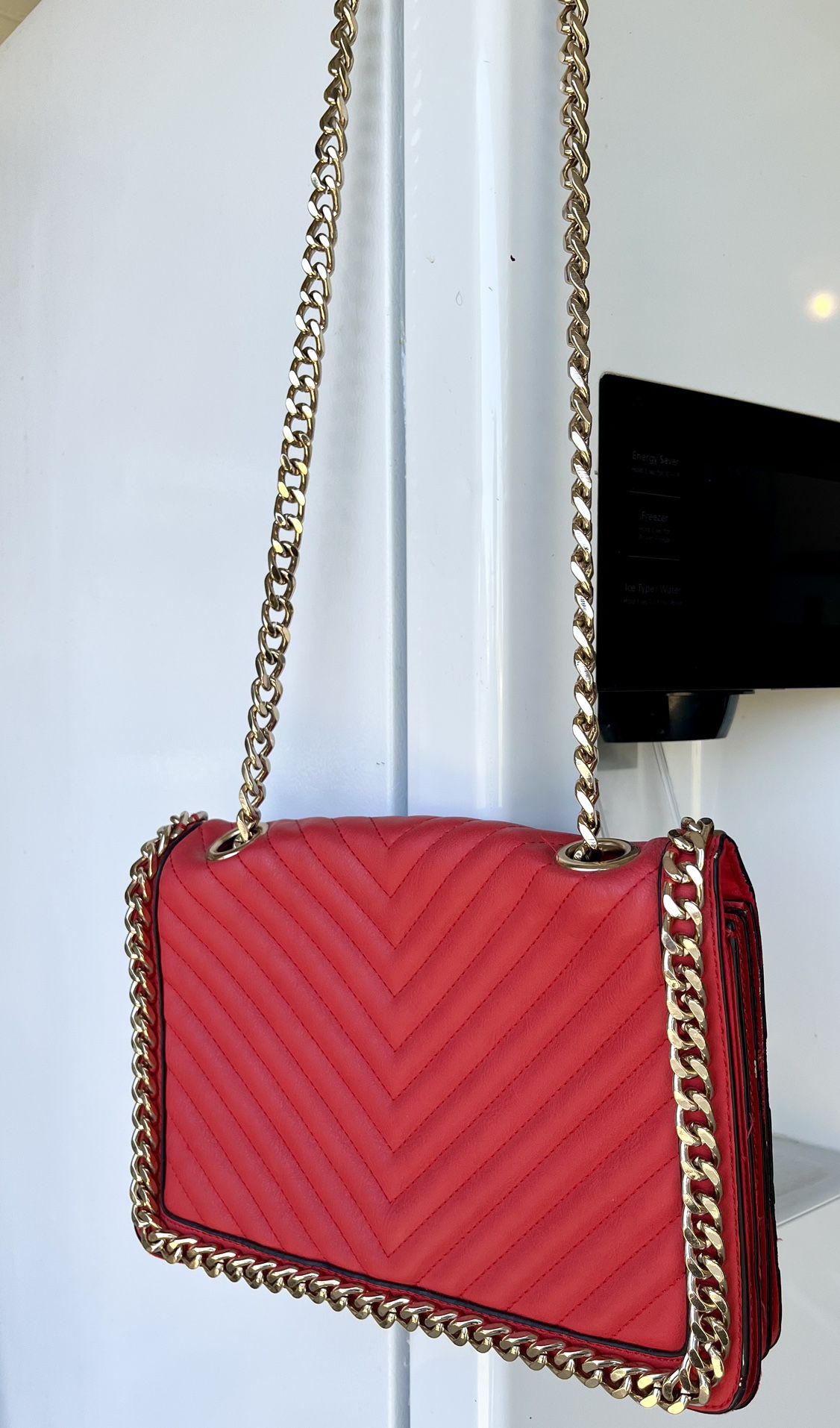 Red Purse - Gold chain from Aldo 