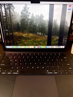 MacBook Air M2 2022 13-inch – 8GB RAM, 256GB SSD