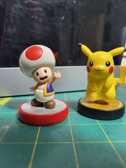Pikachu & Toad Amiibo Figures – Bundle