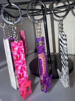 Card puller for nail extensions