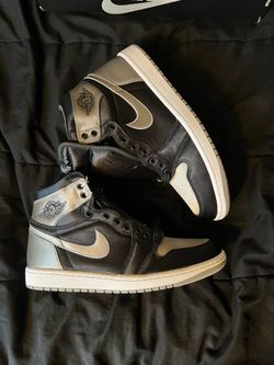 Jordan 1 satin shadow size 8.5
