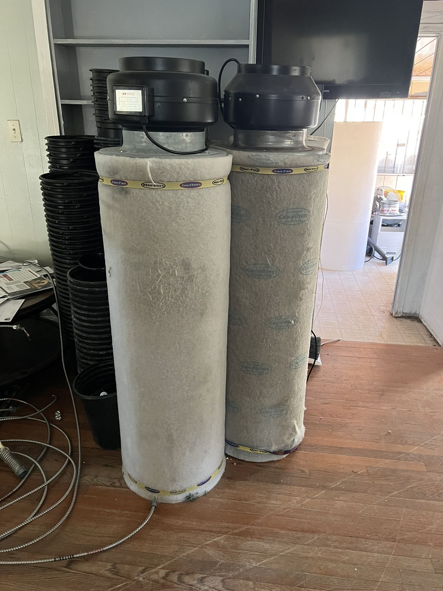 Mountain Air Carbon Filter 10" With 10" inline fan.