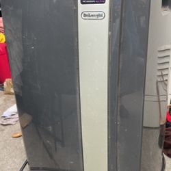 Delonghi Dehumidifier Unit