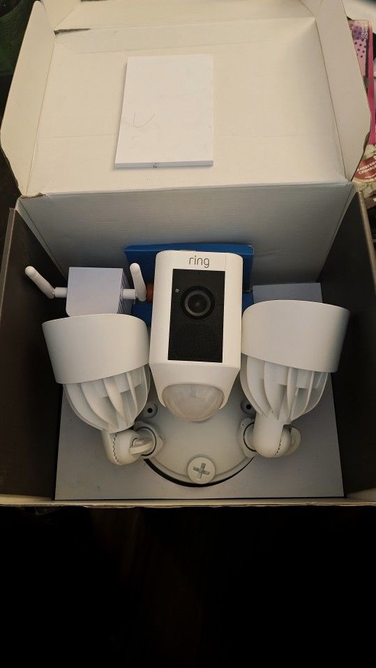Ring Floodlight With Ring Chime Wall Plug 