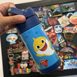 INSULATED BABY SHARK CUP