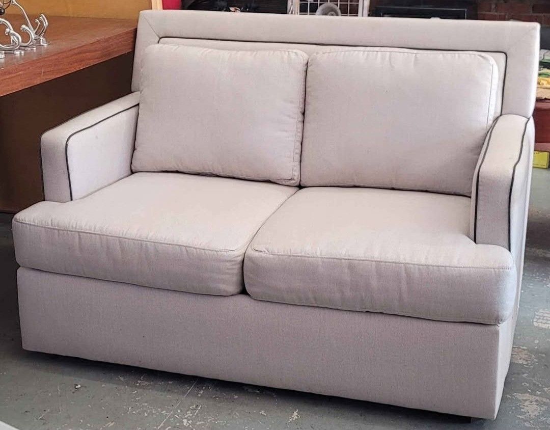 Haverty's Fabric Loveseat