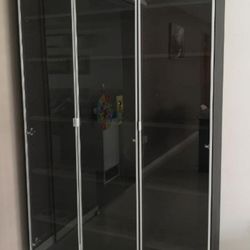 3 Display cabinet showcase