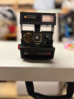 Polaroid Sun Autofocus 660 Land Camera
