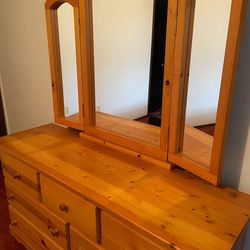 Real Wood Dresser With Mirror 