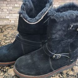 Uggs Boots Size 9