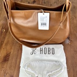 Hobo Arla Leather Shoulder Bag