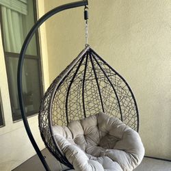 Hanging Chair 