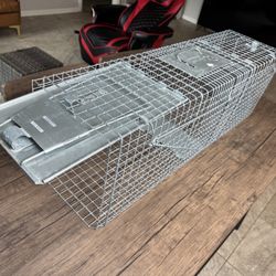 Havahart Large 2 Door Humane Catch and Release Live Animal Trap for Armadillos, Beavers, Bobcats, Small Dogs, Cats, Foxes, Groundhogs, Nutria, Opossum