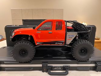 Axial SCX6 Trail Honcho 1/6 crawler x2