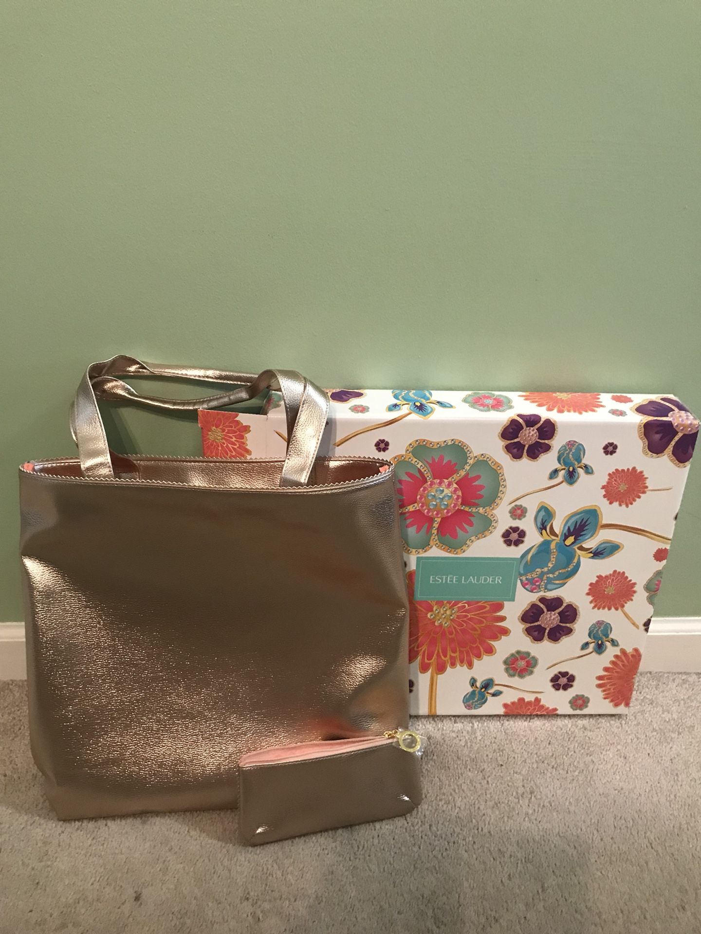 Estee Lauder Gold Tote Bag Lightweight Carry-All & Cosmetic Bag. New In Box. Shipped with USPS Priority Mail.