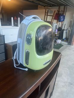 Pet backpack