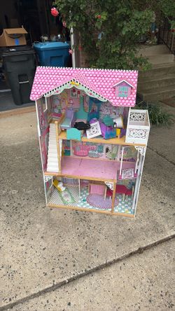 Giant Doll Play House