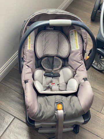 Chicco Bravo Trio travel system In good conditions