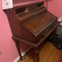 Free Old Desk 